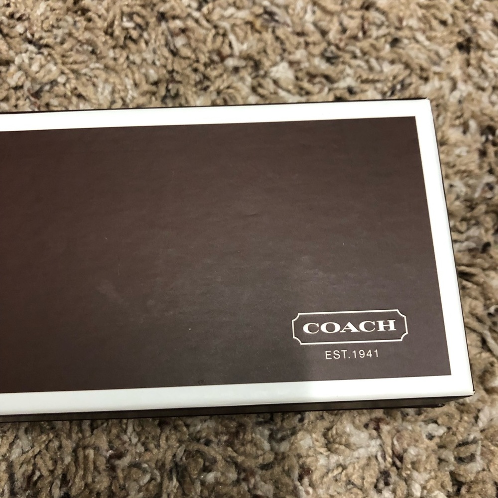 Coach Watch - Picture 2 of 3